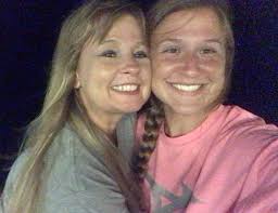 Melissa Ash (@cashmissa)