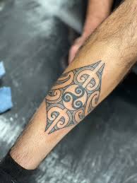 The moko not only consist of the laying of a design in the skin but also of the relationship of the individual to his or her geneology, tribal affiliation, and spirituality. Ta Moko Tatau Åtautahi Tattoo Auckland Studio