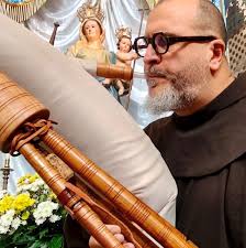 10 gennaio 2026 Il Canto di San Francesco Con Padre Fedele Mattera Ore  16,30 Chiostro di San Francesco Cava Dei Tirreni Tutto al suono delle  zampogne.