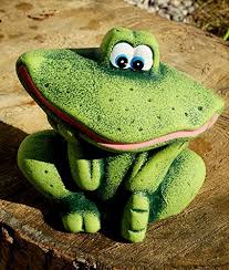 Es gibt raum für jede passion, für viele produkte die wir herstellen, entstehen aus eigenbedarf. Frosch Lustig Unbekannt Gartenfigur Frosch Als Liebespaar Garten Gartendeko Garten