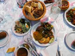 Book within a minimum 4 hours before the flight departure and a maximum of 12 months before the date of the return trip. En Photos Iftar Et Soiree Ramadanesque De Royal Air Maroc Au Tunis Grand Hotel