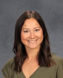 Melissa Englert's Instagram, Twitter & Facebook