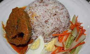 Keropok lekor merupakan makanan yang sangat popular di terengganu. 10 Makanan Power Di Terengganu Yang Awek Cantik Suka Makan