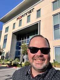 Jerry Walling's Instagram, Twitter & Facebook