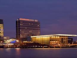 Obere stockwerke nur über eine treppe erreichbar. 3 Bett Zimmer Movenpick Hotel Amsterdam City Centre Amsterdam Bewertungen Tripadvisor