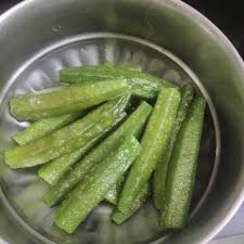 If you are not fond of this vegetable, convert it into a chaat, we show you how! Boiled Ladyfinger Made With Water Ladyfinger Mustard Oil Salt It S A Simple Dish But Tastes Nice Boiling Time A Healthy Recipes Mustard Oil Tasting