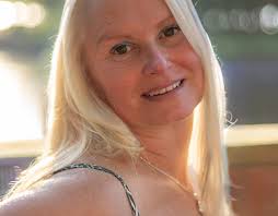 Annabelle Wallis Woman Projects :: Photos, videos, logos, illustrations and  branding :: Behance