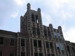 Front Of Hospital Most Haunted Places Haunted Places Waverly Hills Sanatorium