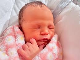 BabyAnnouncement #PhotoDump! Anastasia Rose Vail Hardy was born