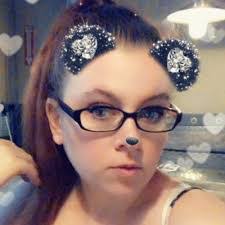 Mara Carney's Instagram, Twitter & Facebook