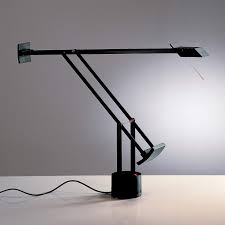 Artemide Tizio 35 Schreibtischlampe In 2020 Task Lamps Desk