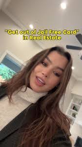 Brittany Bray's Instagram, Twitter & Facebook