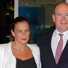 Samedi, la princesse stéphanie était entourée de ses trois enfants pour assister au gala de fight aids monaco. Prinzessin Stephanie Zeigt Neuen Look Sie Ist Kaum Wiederzuerkennen