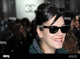 Allen fashion hi-res stock photography and images