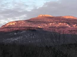 Camel's hump is one of the most climbed mountains in vermont. Camel S Hump From Cabin Picture Of Old Stagecoach Inn Waterbury Tripadvisor