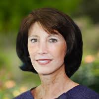 Leslie Christie's Instagram, Twitter & Facebook