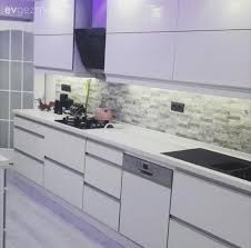 Gozde Hanimin Modern Stilde Konforlu Ve Sik Evi Ev Gezmesi Kolay Ev Dekorasyonu Ev Tasarim Planlari Evler