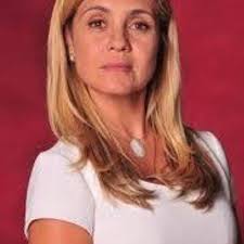 Daughter of regina esteves agostinho and paulo felipe agostinho, adriana began her career as a model and. Adriana Esteves Alchetron The Free Social Encyclopedia