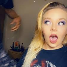 Camisha Robinson's Instagram, Twitter & Facebook