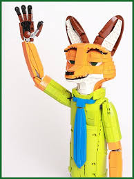 Never Let Them See That They Get To You The Brothers Brick Lego Animals Lego Sculptures Lego Art
