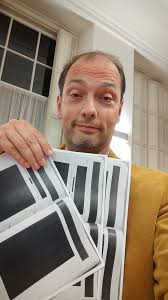 Heer @F__Timmermans en @jesseklaver maakte zich kwaad om zwart gelakte  stukken in Den Haag van het "extreem rechtse kabinet". Maar de lokale #pvda  #groenlinks coalitie kan er ook wat van. Pagina's en