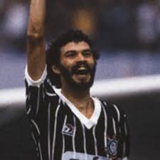 Práticas de liberdade no futebol brasileiro. Democracia Corinthiana Corinthiansdemo Twitter