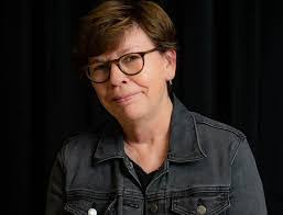 Robin Palmer's Instagram, Twitter & Facebook