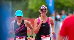 Jun 27, 2021 · 27.06.2021, 13:16 uhr. Triathlon Frankfurt Zehn Freunde Team Triathlon
