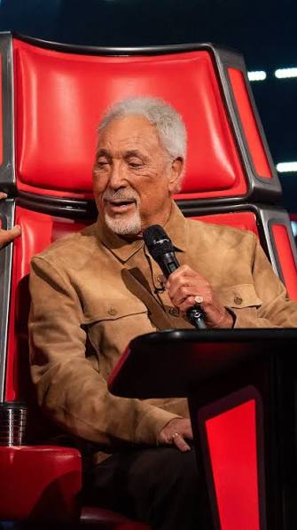 Tom Jones be like: Back off Kelly they’re mine 💅🏼 | The Voice UK |  Facebook