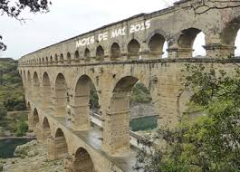 Cubzac les ponts, n10 le pont eiffel le dessous une vrai cathédrale de ses piliers, le pont sncf, le pont guyenne a10, le lac et ses oies. Mois De Mai 2015 Vinaigrerie Artisanale La Guinelle