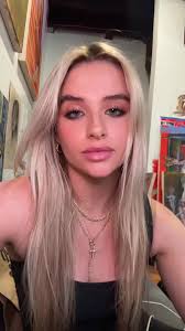 Eating my meal prep😎