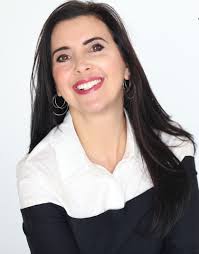 Robin Gould's Instagram, Twitter & Facebook