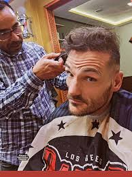 Wishing you a great day #hairdresser #benheine