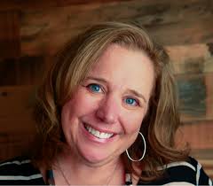 Sandy Buzzard's Instagram, Twitter & Facebook