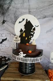 Halloween Haunted House Cake Toppers Spooky Full Moon Haunted House And Creepy Ghost Fence Halloween Party Ideas Haunted House Cake Cake House Cake