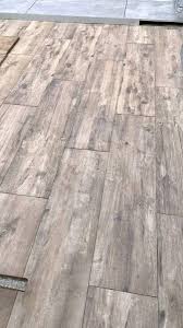 Maybe you would like to learn more about one of these? Pose De Carrelage Sur Plots Menuiserie Bois Sur Mesure Dans L Ouest Lyonnais Junet Bois