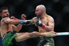 UFC гласят реванш между Александър Волкановски и Яир Родригес — MMA.BG