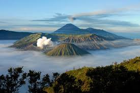 Jika kamu ingin download gambar pemandangan gunung indah yang ada di luar negri, gunung fuji ini pasti cocok untuk kamu jadikan. 10 Foto Pemandangan Gunung Bromo Yang Menakjubkan Wisatabaru Com