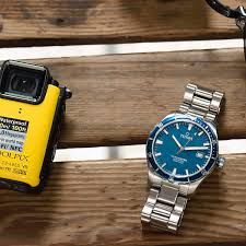Titoni's revolutionary design enables you, with a single click, to easily change between a bright. Titoni Seascoper Breaks The Clutter Of Diver Watches Makes A Stylish Return