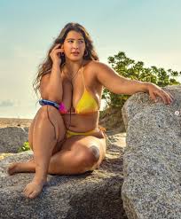 Busty Claudia Rojas - Busty Curvy Babes