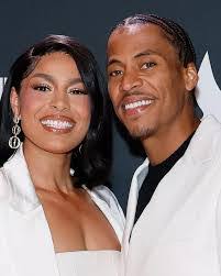 Dianna Foster's Instagram, Twitter & Facebook