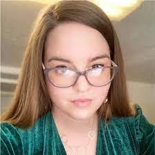 Dominique Shafer's Instagram, Twitter & Facebook