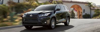 Earlier versions have a third row seat that doesn't fold in sections, reducing cargo flexibility. How Many Seats Are In The 2018 Toyota Highlander White River Toyota