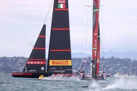 Luna rossa and te rehutai engage with each other around course e, one of several during the afternoon. Ptndc4z9coz Om