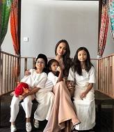 64 sebenarnya, saya dan lufya sudah sah bercerai pada 17 jun lalu di hadapan hakim di mahkamah. Diana Nasimuddin Wiki Age Husband Family Biography
