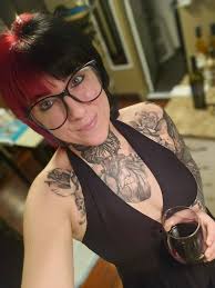 En cette journée si spéciale, je tiens à te souhaiter un joyeux Noël et  surtout un magnifique temps des fêtes entourée de ceux que tu aimes et que  tu as envie de