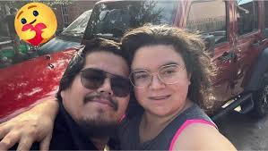 Bijou 👀 every time she gets belly rubs 😆