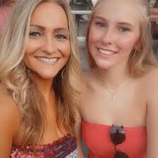 Is anyone familiar with an Elvis show/tribute anywhere in Ohio?