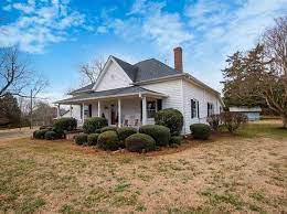 The average square foot for. Old House Fountain Inn Real Estate 2 Homes For Sale Zillow