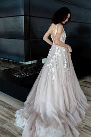Schöne brautkleider aus der kollektion von eddy k milano couture 2021. Hera Couture Moderne Luxuriose Brautmode Bridal Boutique Heidelberg